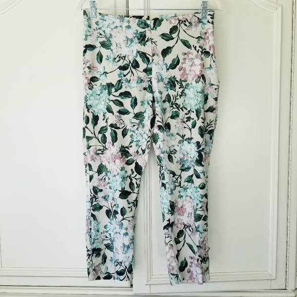 J. Jill Pants & Jumpsuits J Jill Floral Linen Stretch Pull On Capri